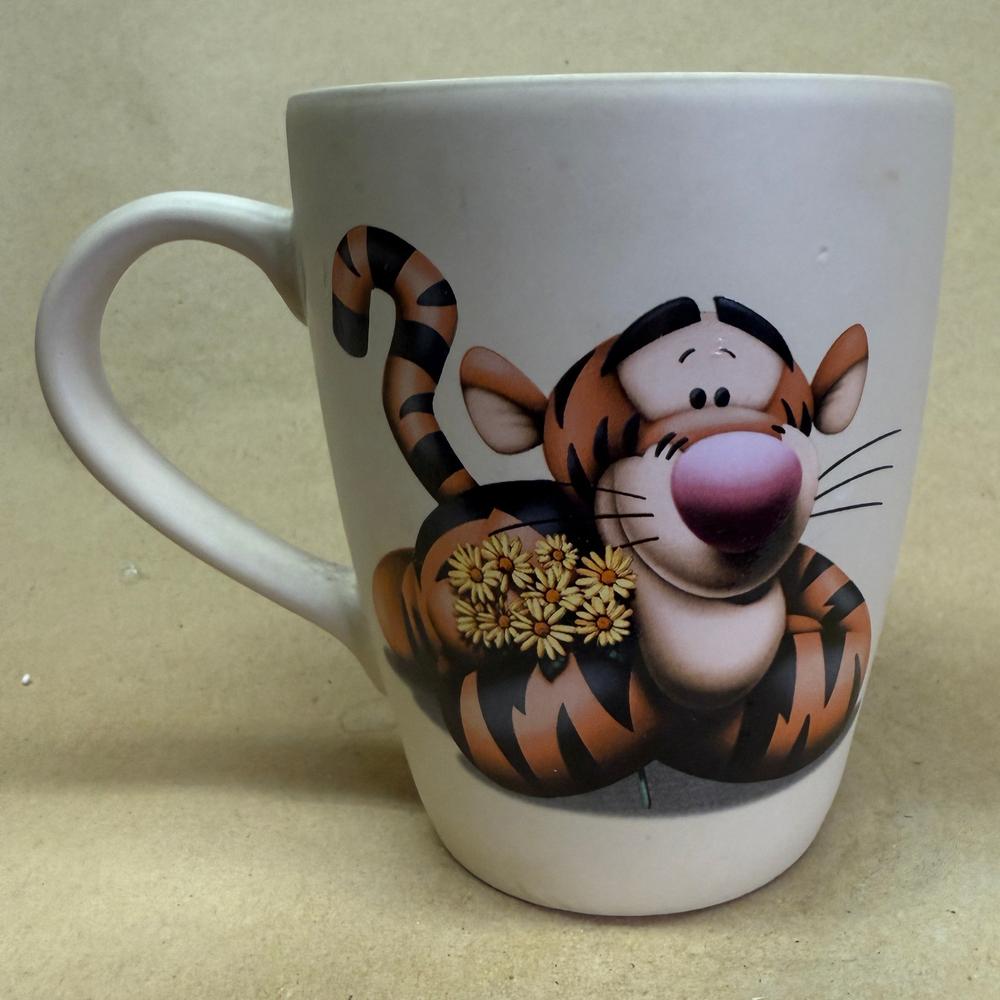 Disney Winnie the Pooh Tigger with Daisies Mug